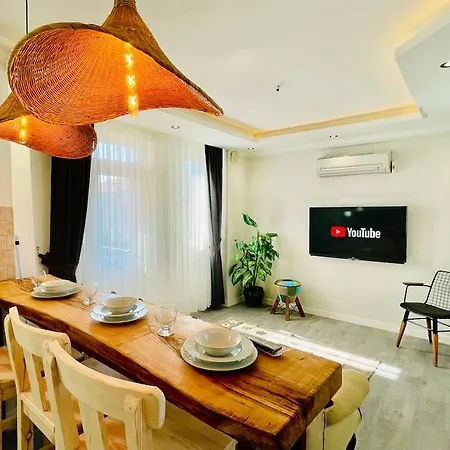 Havuzlu Apartman *