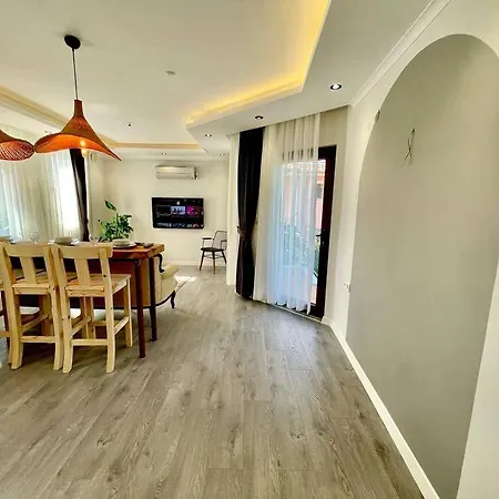 Havuzlu Apartman